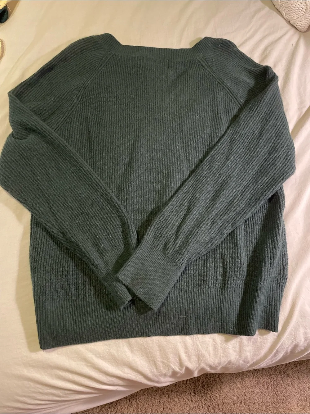 Old Navy V-Neck Crew Sweater in Dark Green